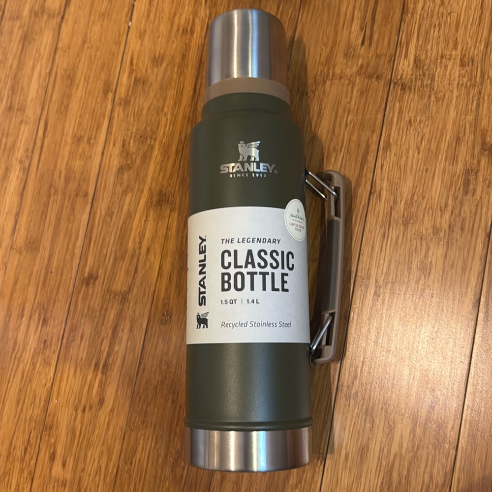 Stanley classic bottle
